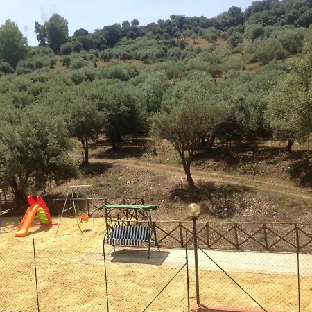Tiberio Farm stay *