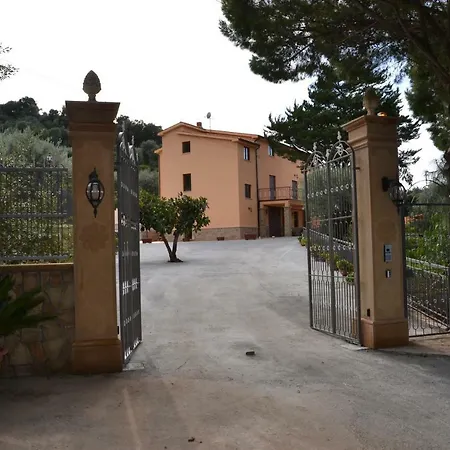 Tiberio Farm stay