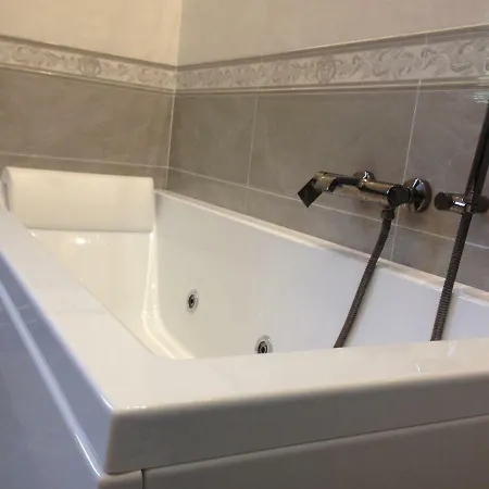 Tiberio Alloggio per agriturismo San Mauro Castelverde