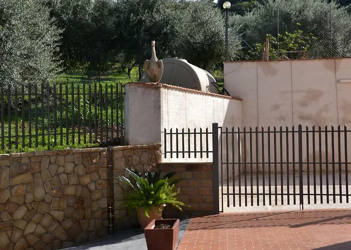 Tiberio 农家乐 San Mauro Castelverde